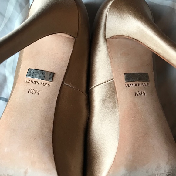 Gold nude pump heels Badgley Mischka bridal - Picture 8 of 10
